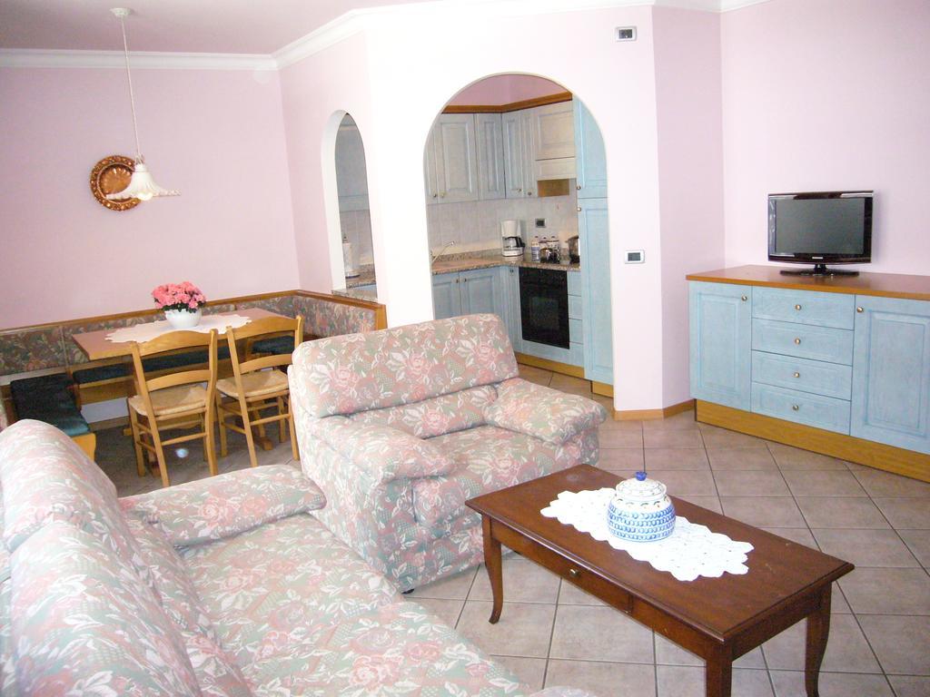 Villa Lory Canazei Habitación foto